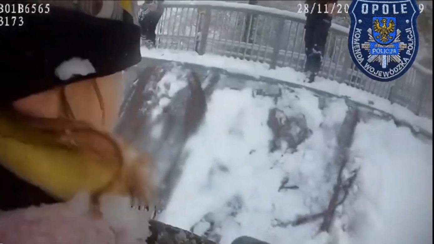 Nysa. Troje dzieci uwięzionych w niecce na skateparku. Groziło im zamarznięcie