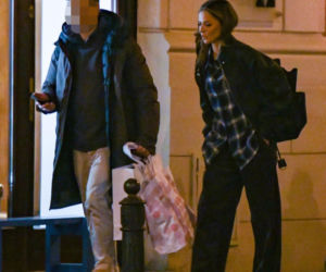 Anna Lewandowska parkuje na zakazie