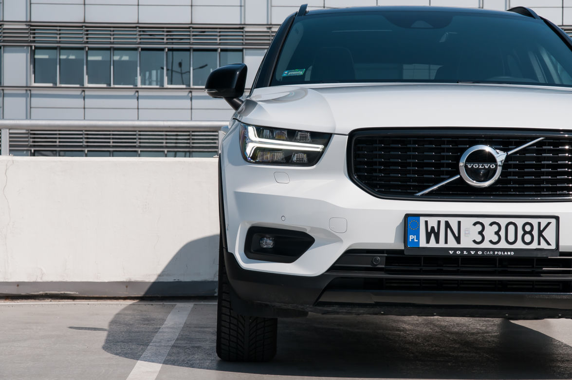 Volvo XC40 D4 190 KM R Design