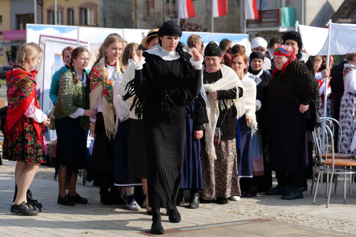 Starachowice: Wierzbnickie Meżaliany, akt II. Zaślubiny i wesele