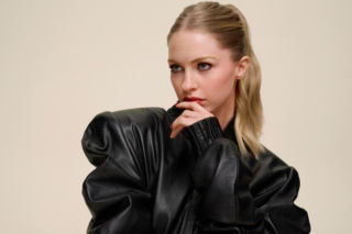 Walentynki w odcieniach czerwieni: makijaż, który mówi kocham