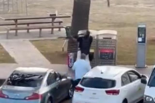 Masowa strzelanina na plaży. Bohater gołymi rękami obezwładnił sprawcę masakry