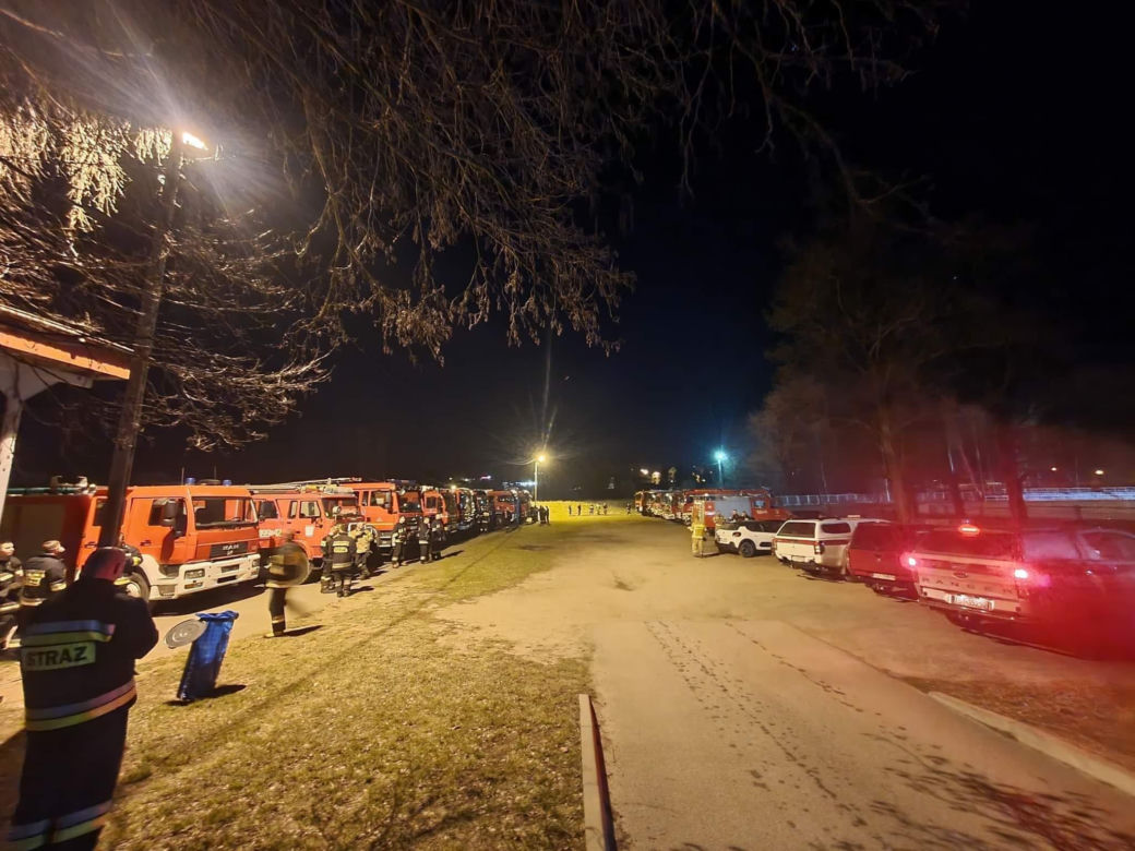 Spłonęły 34 hektary! 150 strażaków gasiło pożar traw w Brodach