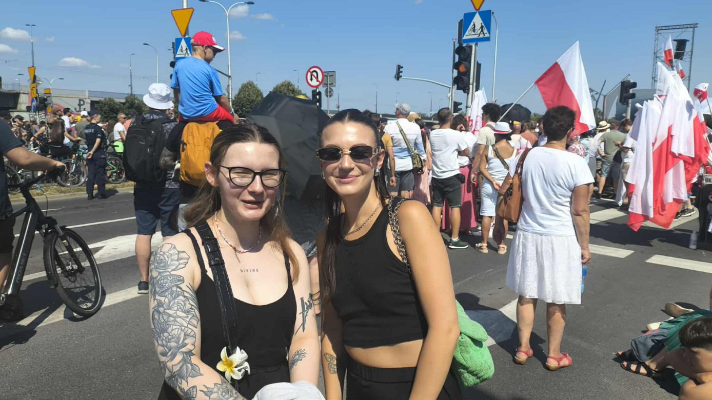 Tłumy na defiladzie wojskowej w Warszawie