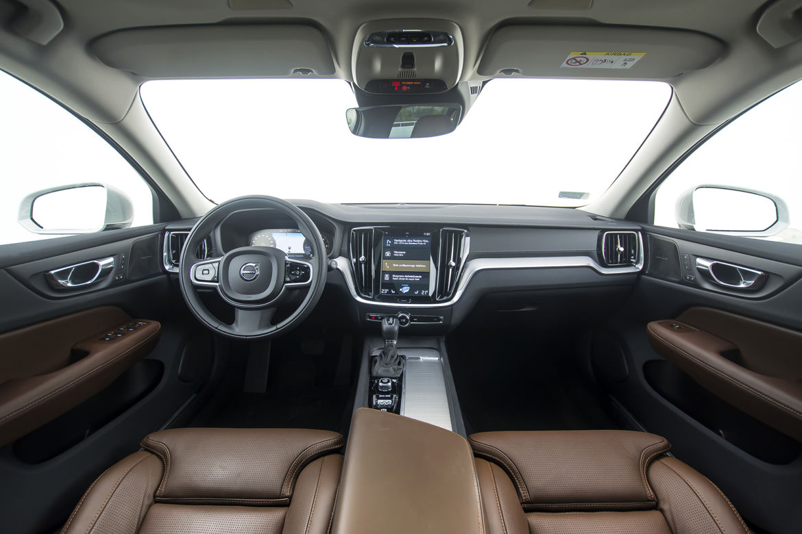 Volvo V60 D4 8AT Inscription