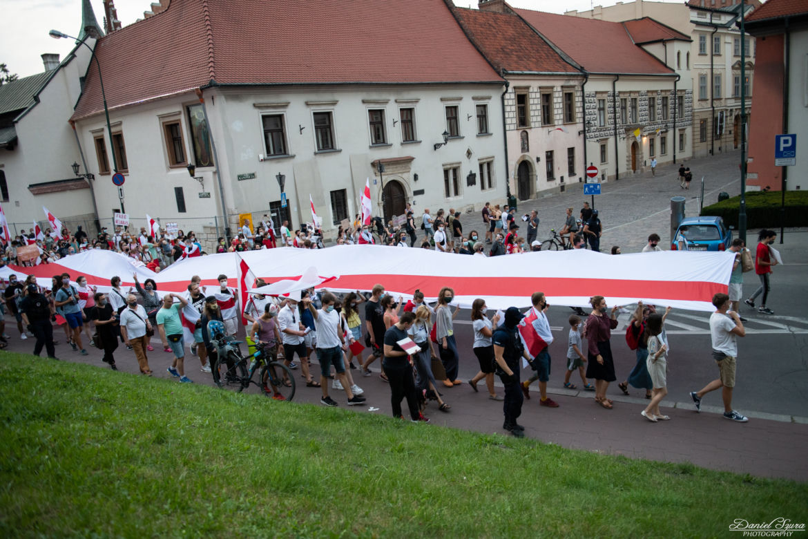 Marsz solidarności z Białorusinami w Krakowie