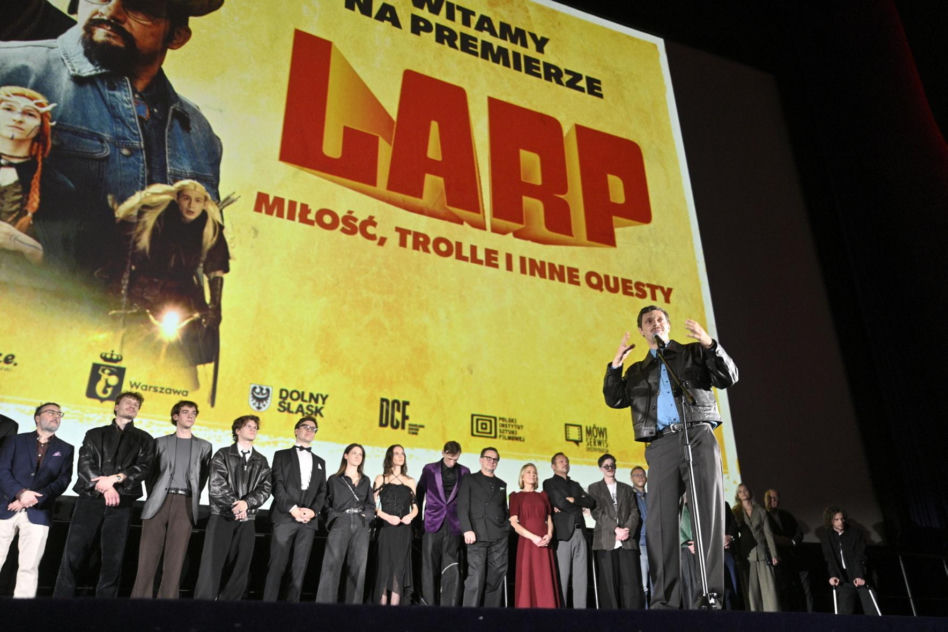 Premiera "LARP. Miłość, trolle i inne questy": Pawł Deląg z partnerką