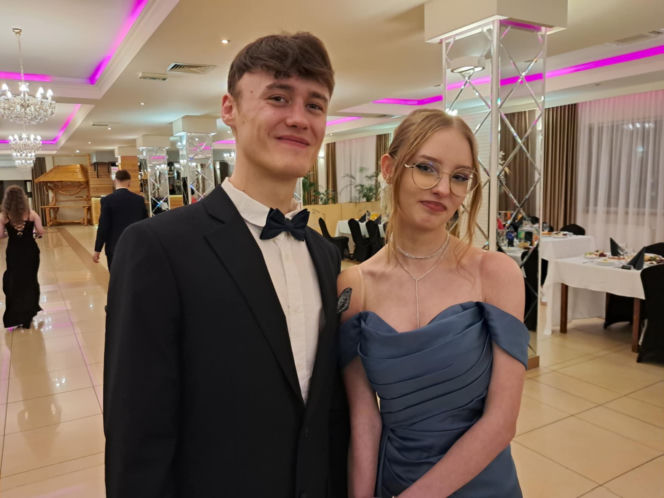 Studniówka 2026 maturzystów Zespołu Szkół Zawodowych nr 1 w Starachowicach