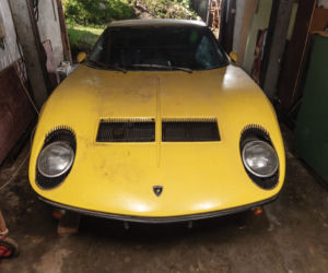 Odnaleziona w szopie Lamborghini Miura trafi na aukcję