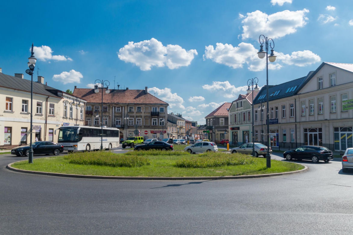 9. Radom
