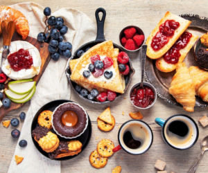 Śniadanie na słodko – 10 pomysłów, które poprawiają poranek i dodają energii