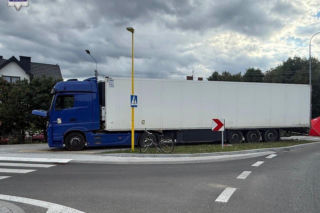 Śmiertelne potrącenie rowerzystki przez ciężarówkę na DK 76 w Jedlance