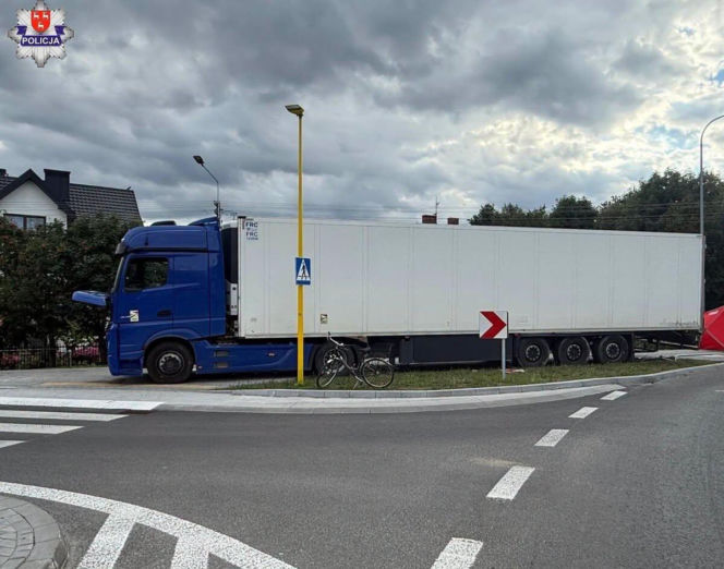 Śmiertelne potrącenie rowerzystki przez ciężarówkę na DK 76 w Jedlance