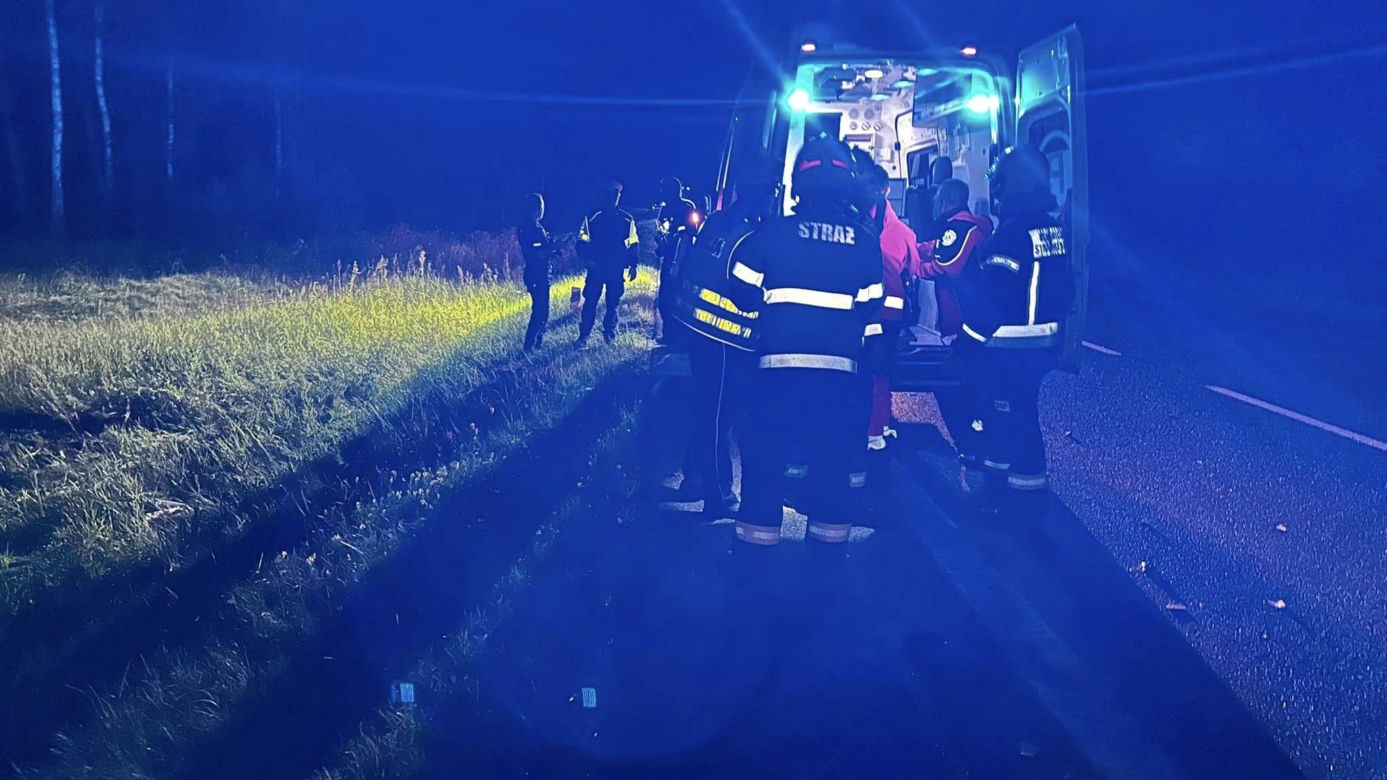 Zderzenie osobówki z ciężarówką na DK 10 pod Bydgoszczą! Jedna osoba poszkodowana [ZDJĘCIA]