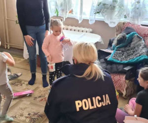 Policjant z Jastrzębia pomaga ukraińskim rodzinom [ZDJĘCIA]
