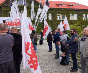 Pikieta w MAN-ie. Związkowa Solidarność w MAN BUS nadal protestuje!