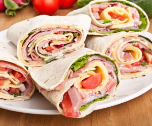 Na andrzejki zawsze robię z podwójnej liczby składników. Te wrapy to superprzekąska na imprezę 