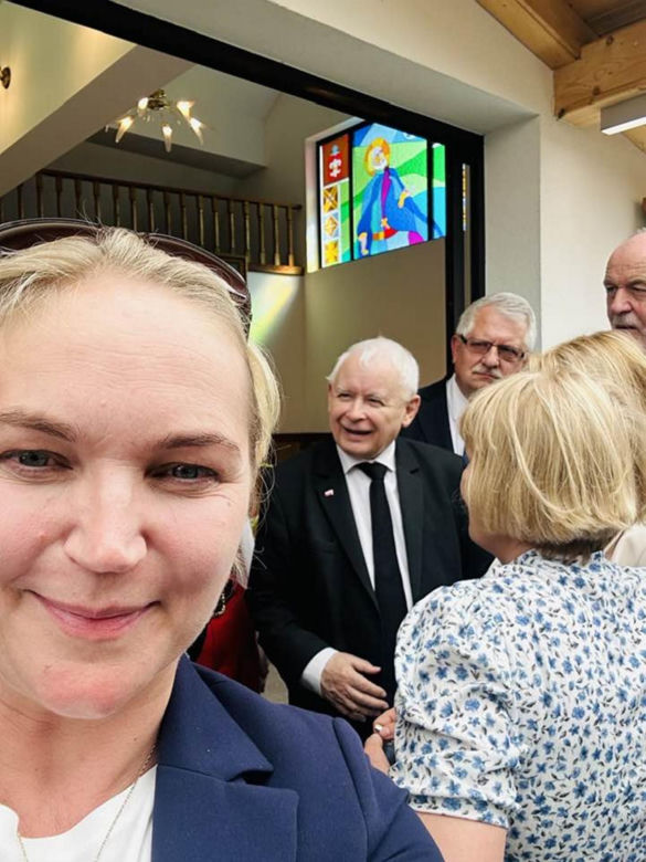 Modlili się w podzięce za wygraną Nawrockiego. Politycy PiS zjechali do słynnego sanktuarium