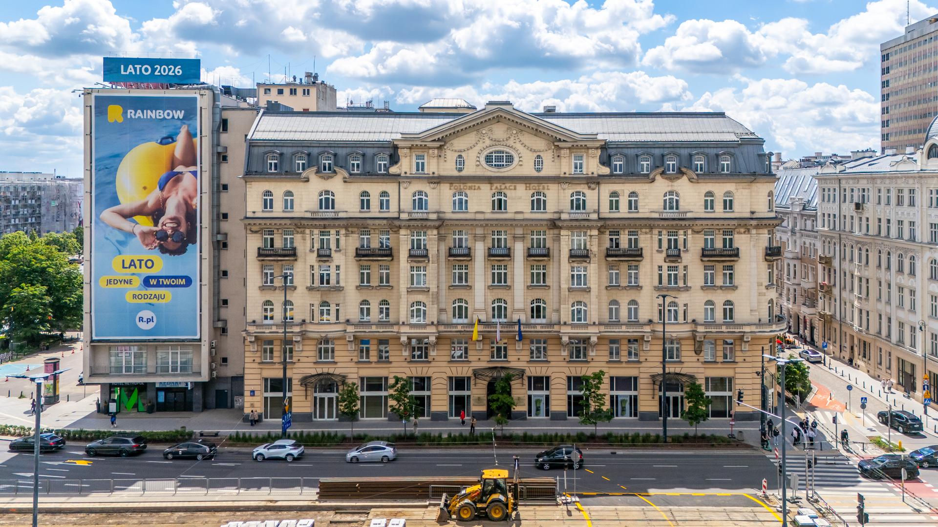 Południowa pierzeja Alej Jerozolimskich w centrum Warszawy