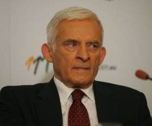 Jerzy Buzek - były premier spędził młodość w Chorzowie