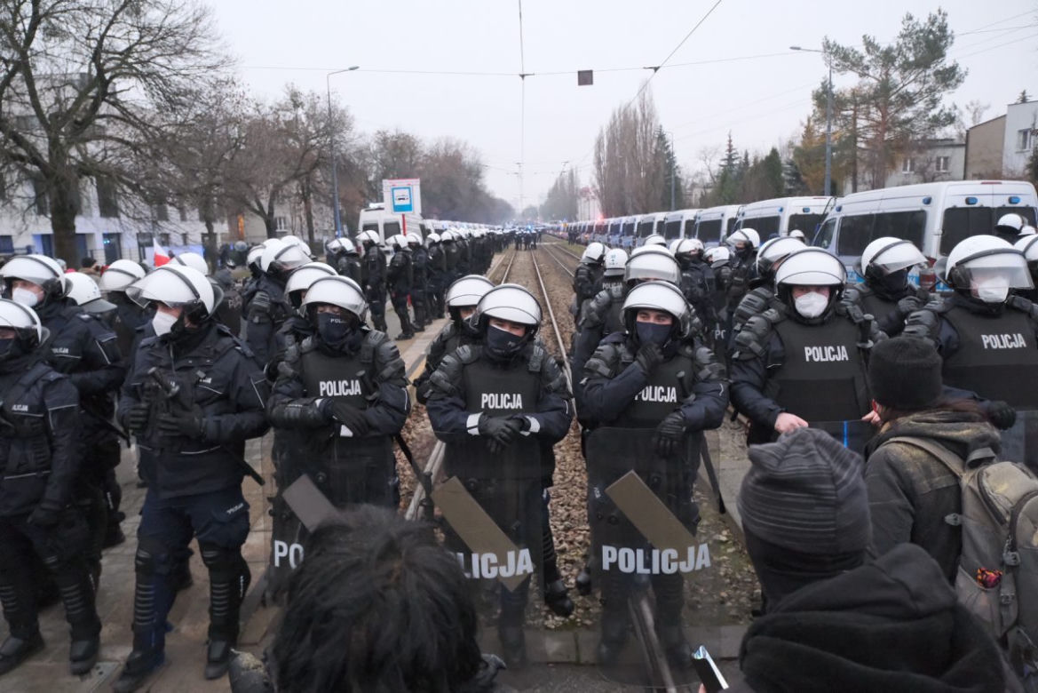Dom Jarosława Kaczyńskiego otoczony jak twierdza