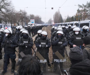 Dom Jarosława Kaczyńskiego otoczony jak twierdza