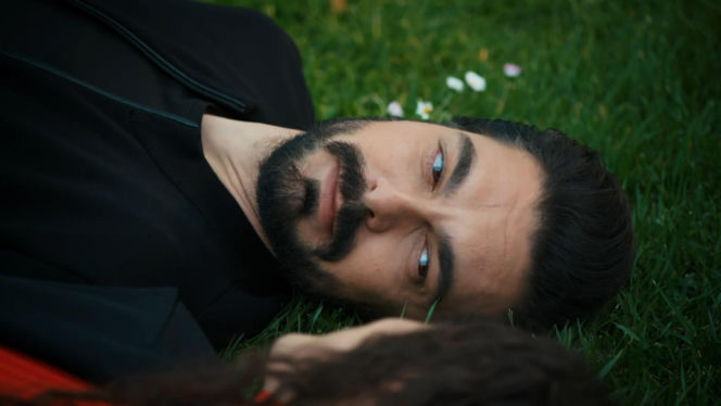 Dziedzictwo, odc. 830. Nana, Yaman