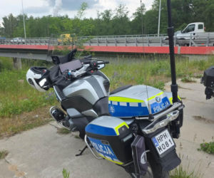 Auto spadło z wiaduktu. Dwie osoby nie żyją