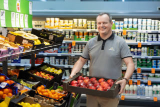 Zarząd i dyrektorzy Stokrotki ramię w ramię z zespołami sklepów!