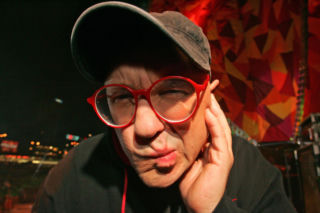 Od witraży i „uwalniania słoni” do Wielkiej Orkiestry Świątecznej Pomocy. Nieoczywiste oblicza Jurka Owsiaka