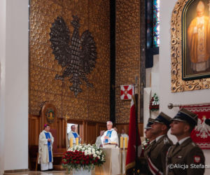 Karol i Marta Nawroccy na obchodach Święta Wojska Polskiego