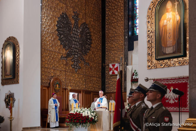 Karol i Marta Nawroccy na obchodach Święta Wojska Polskiego