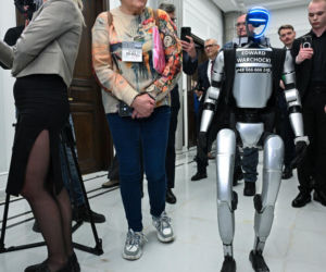 Robot humanoidalny Edward Warchocki w Sejmie