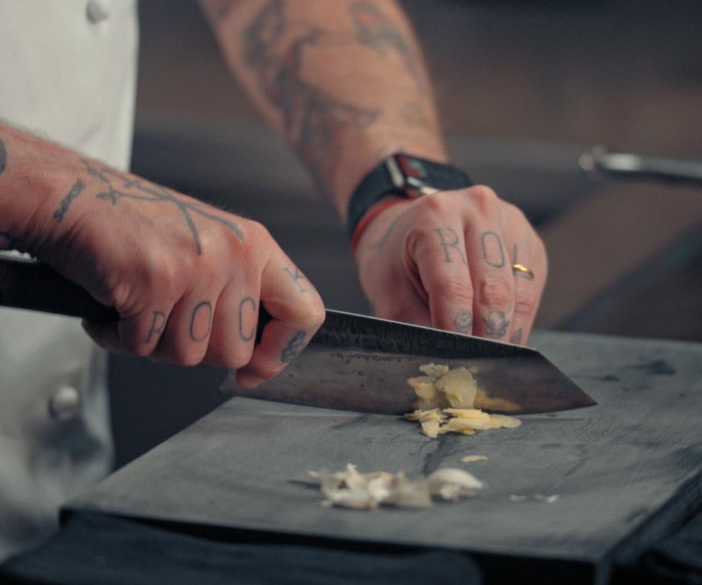 FLAVOURY – kulinarna rewolucja.  Najwięksi szefowie kuchni z gwiazdkami Michelin wchodzą do naszych domów