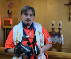 Ksiądz ratownik