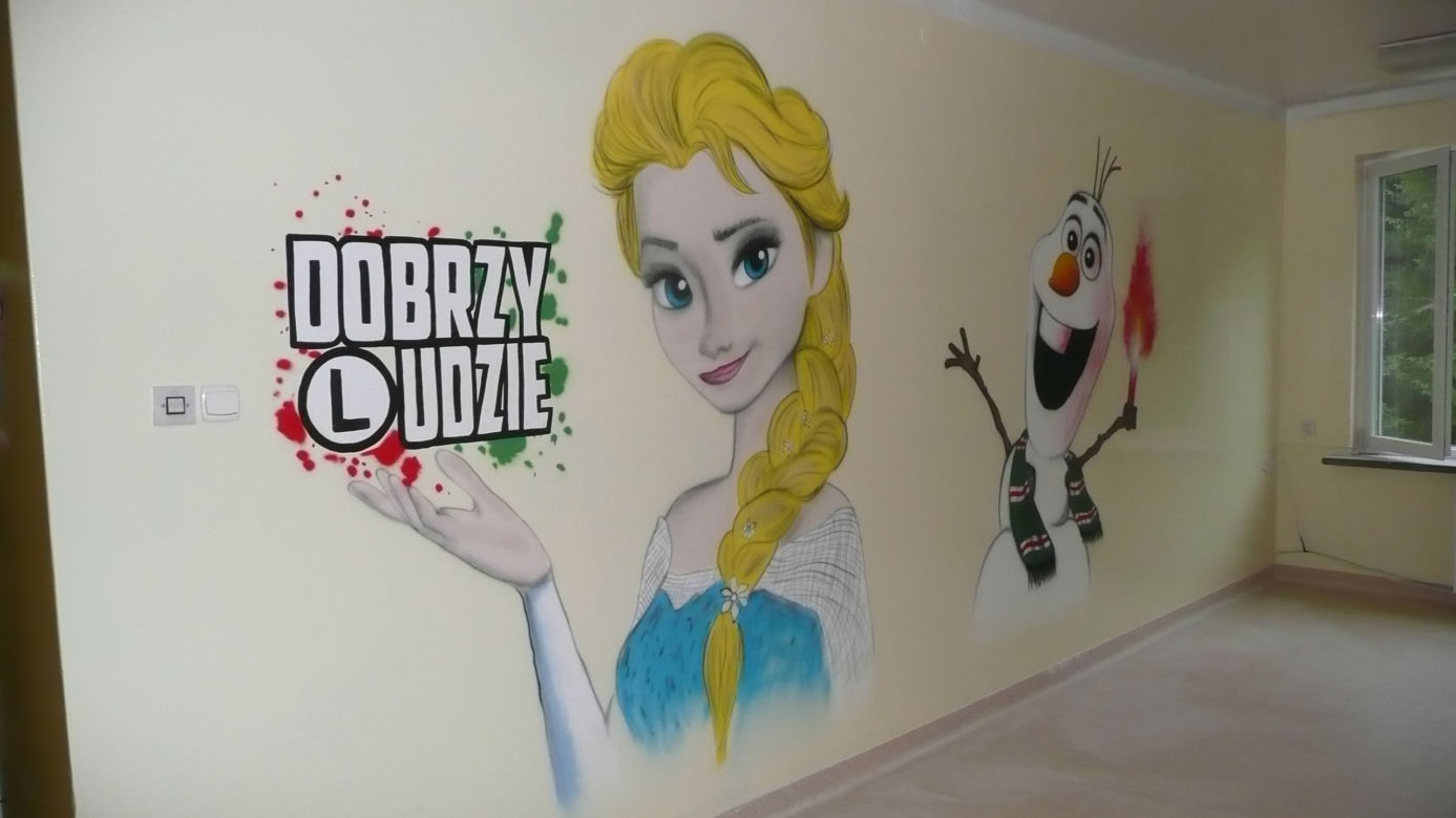 Kibice Legii Warszawa ozdobili oddział pediatryczny w szpitalu w Ustrzykach Dolnych