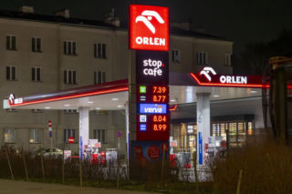 Ceny paliw w Orlenie. Jest decyzja o obniżce, znamy szczegóły