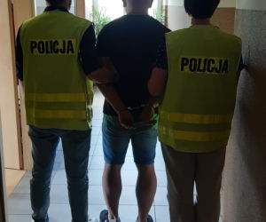 HORROR taksówkarza z Łodzi. Napadli go, bili, dusili i WLEWALI W NIEGO ALKOHOL! Zwyrodnialcom grozi do 12 lat za kratkami