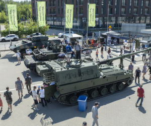 Warszawskie Targi Obronne. Ponad 100 wystawców, broń, sprzęt wojskowy i wyposażenie służb mundurowych w jednym miejscu!