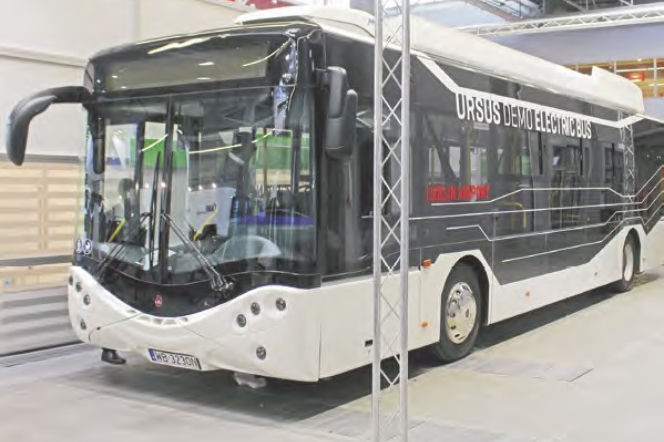 WARSZAWSKIE CZWARTKI. Autobusy z pantografem