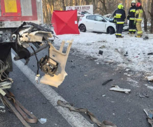 Tragiczny wypadek pod Włocławkiem. Nie żyje młody kierowca