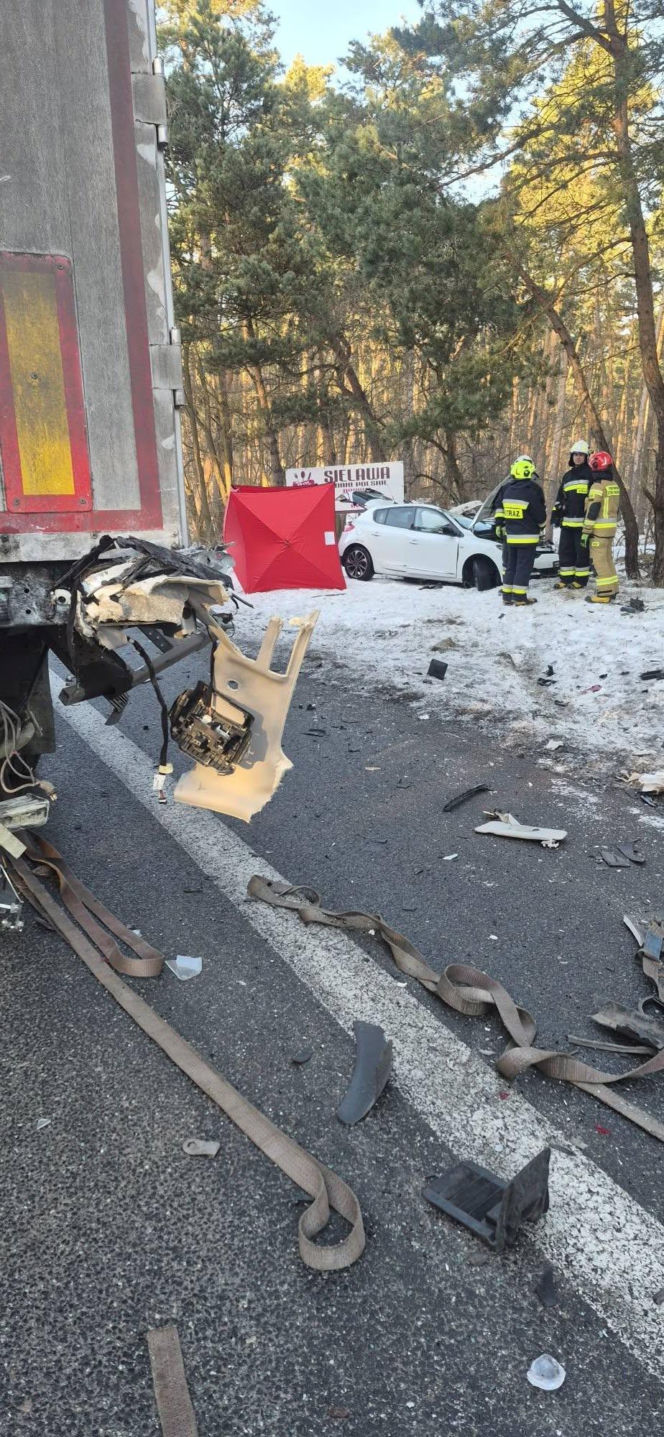 Tragiczny wypadek pod Włocławkiem. Nie żyje młody kierowca