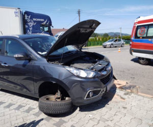 Nowy Sącz. Wypadek na ul. Tarnowskiej. Dzieci wśród poszkodowanych, trzy osoby w szpitalu [ZDJĘCIA]