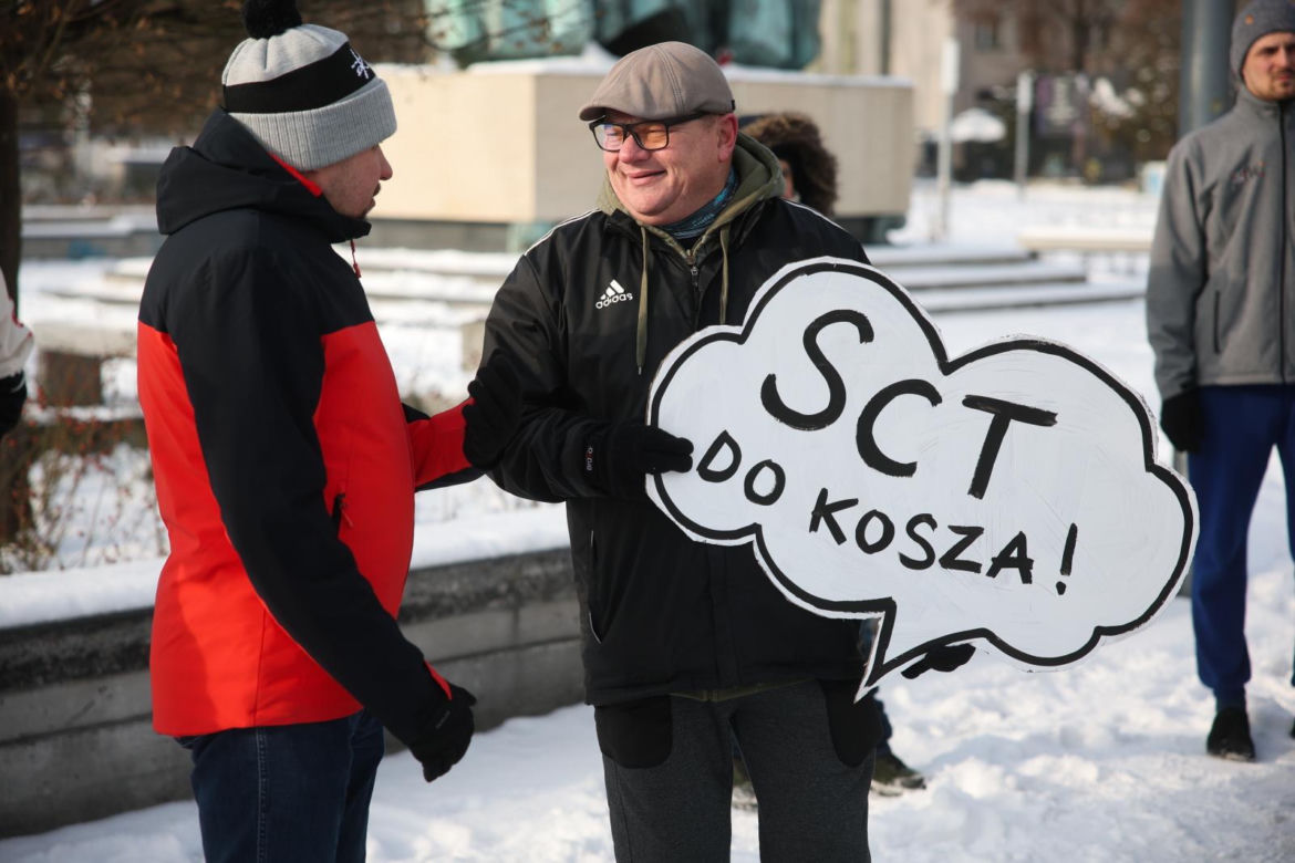 Protest przeciw Stefie Czystego Transportu w Krakowie