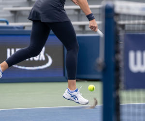 Turniej WTA w Cincinnati. Iga Świątek po trudnym starcie awansuje dalej