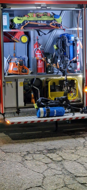 Pożar budynku mieszkalnego w Bytomiu. Do szpitala trafiło 9 osób w tym piątka dzieci