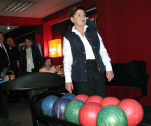 Beata Szydło w kręgielni