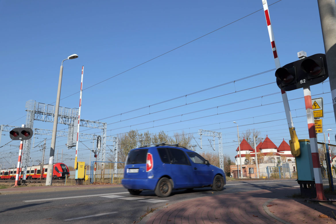 Ukradli w Legionowie 100 tys. zł i zgubili pościg. Policja pilnie poszukuje sprawców
