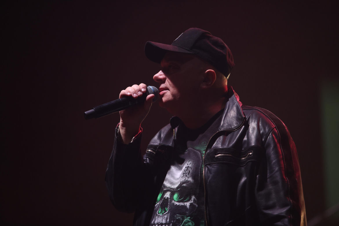 Koncert "Zadzwońcie po milicję" w katowickim Spodku