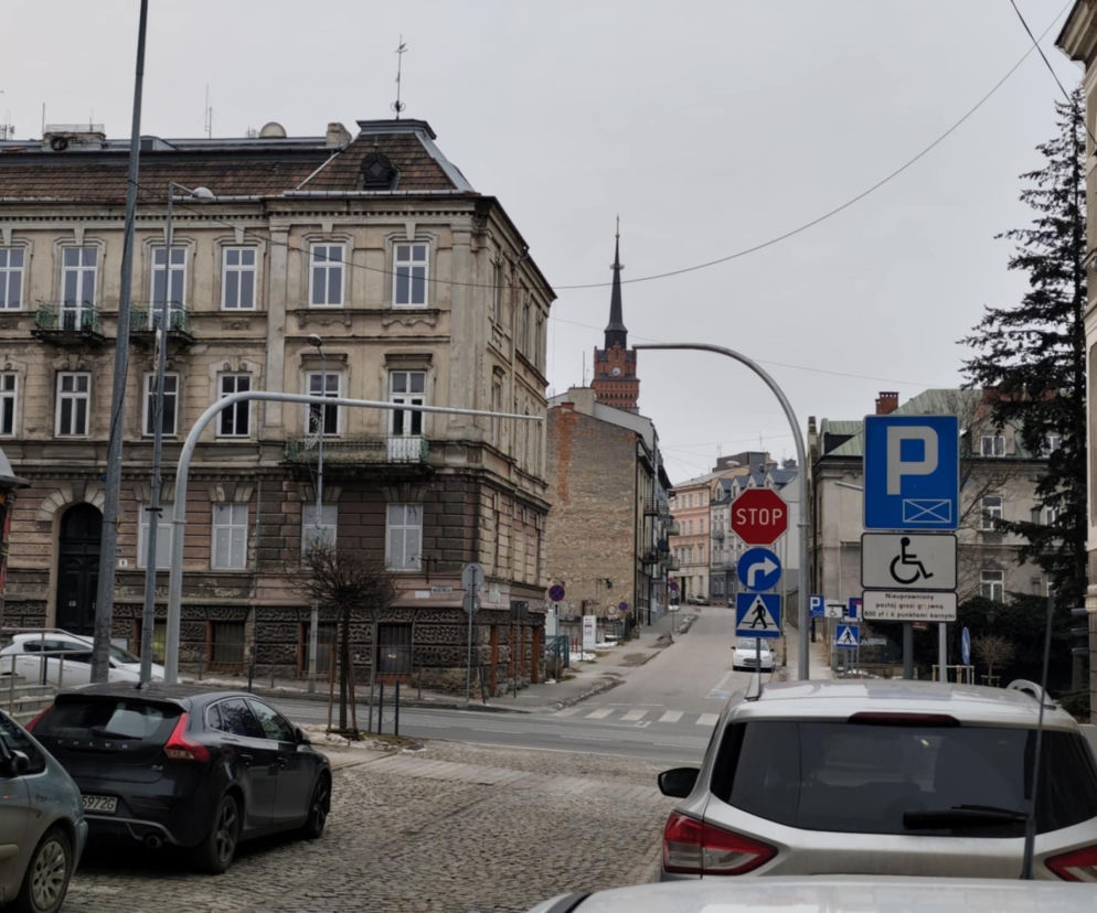 Nowe światła na Mickiewicza w Tarnowie: Kiedy koniec korków przy magistracie? 